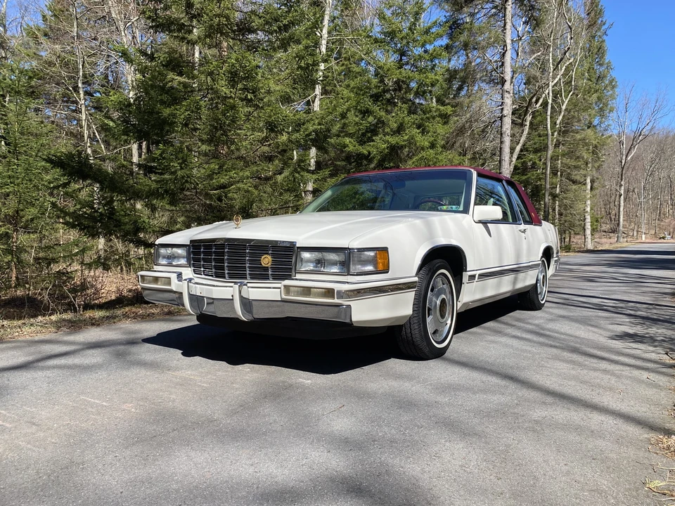 1992 Cadillac DeVille 6th Gen - Image 3 of 31
