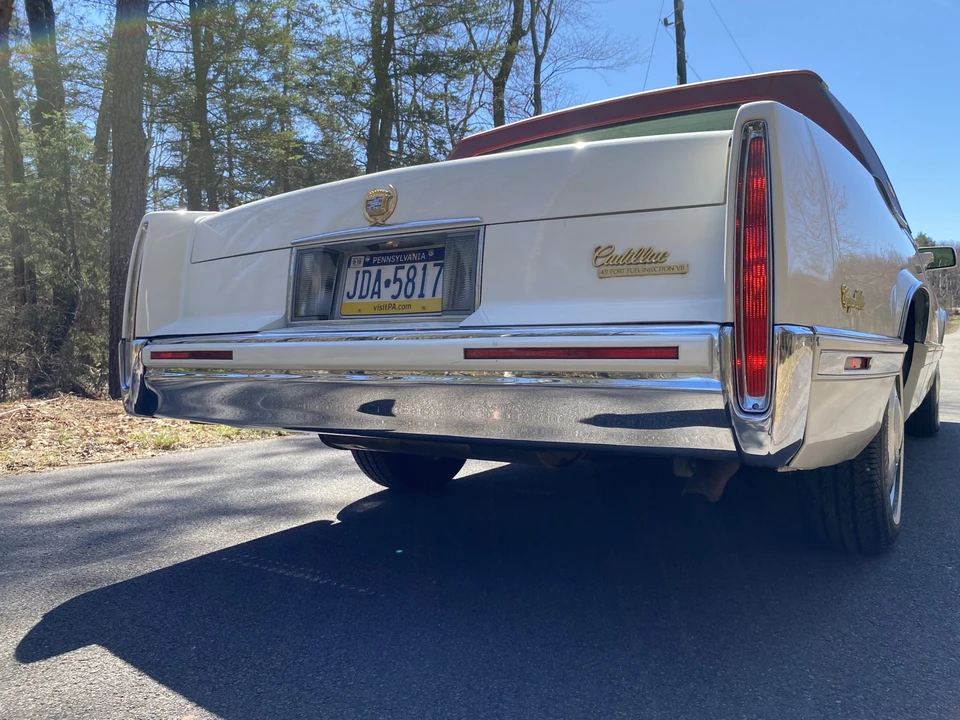 1992 Cadillac DeVille 6th Gen - Image 10 of 31