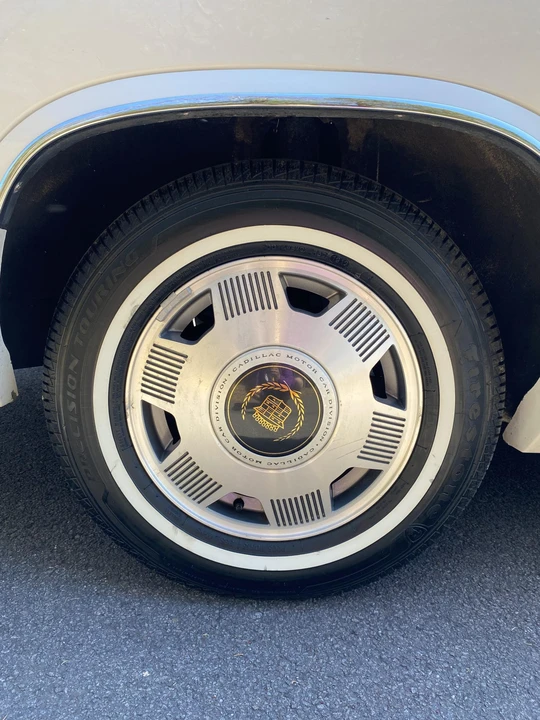 1992 Cadillac DeVille 6th Gen - Image 30 of 31