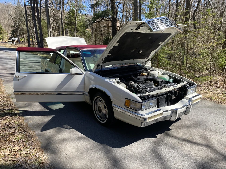 1992 Cadillac DeVille 6th Gen - Image 14 of 31
