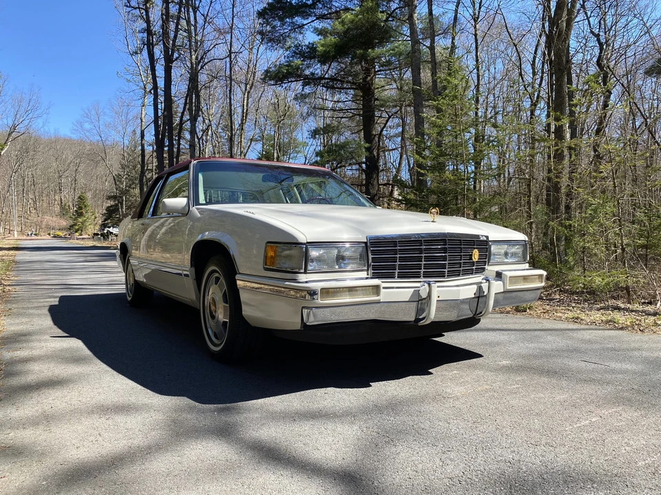 1992 Cadillac DeVille 6th Gen - Image 8 of 31