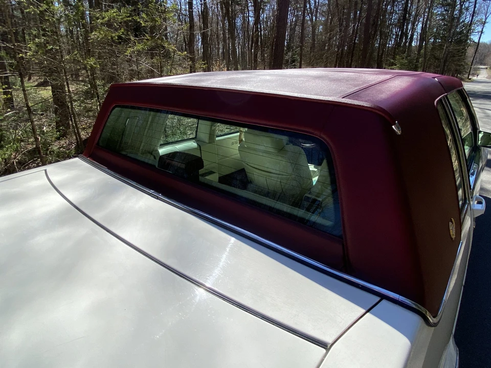 1992 Cadillac DeVille 6th Gen - Image 19 of 31