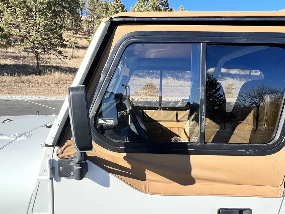 1992 Jeep YJ Wrangler - Image 29 of 31