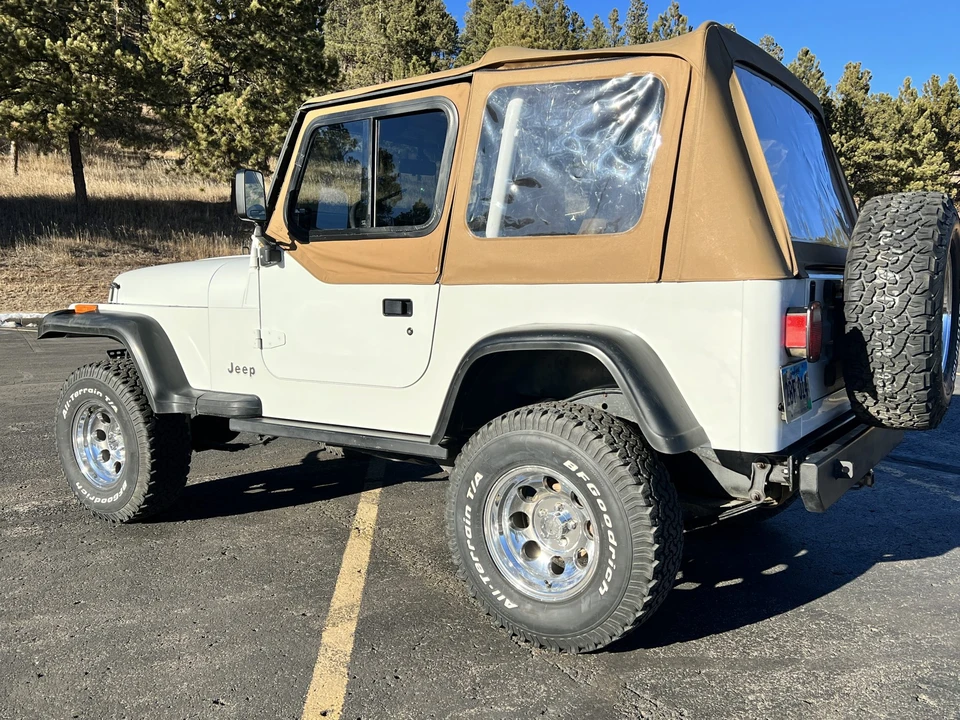 1992 Jeep YJ Wrangler - Image 9 of 31