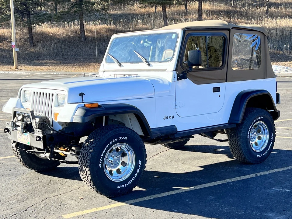 1992 Jeep YJ Wrangler - Image 4 of 31
