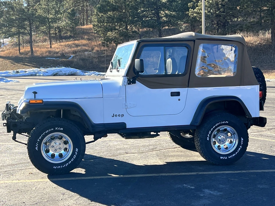 1992 Jeep YJ Wrangler - Image 7 of 31