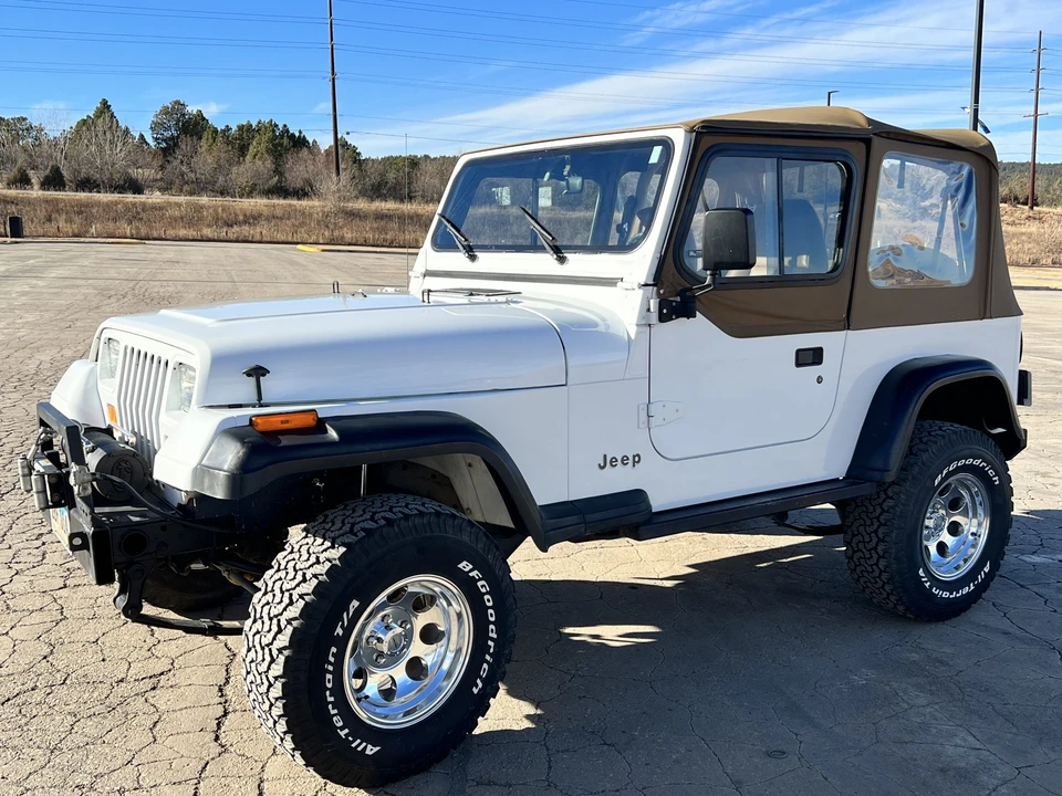 1992 Jeep YJ Wrangler - Image 3 of 31