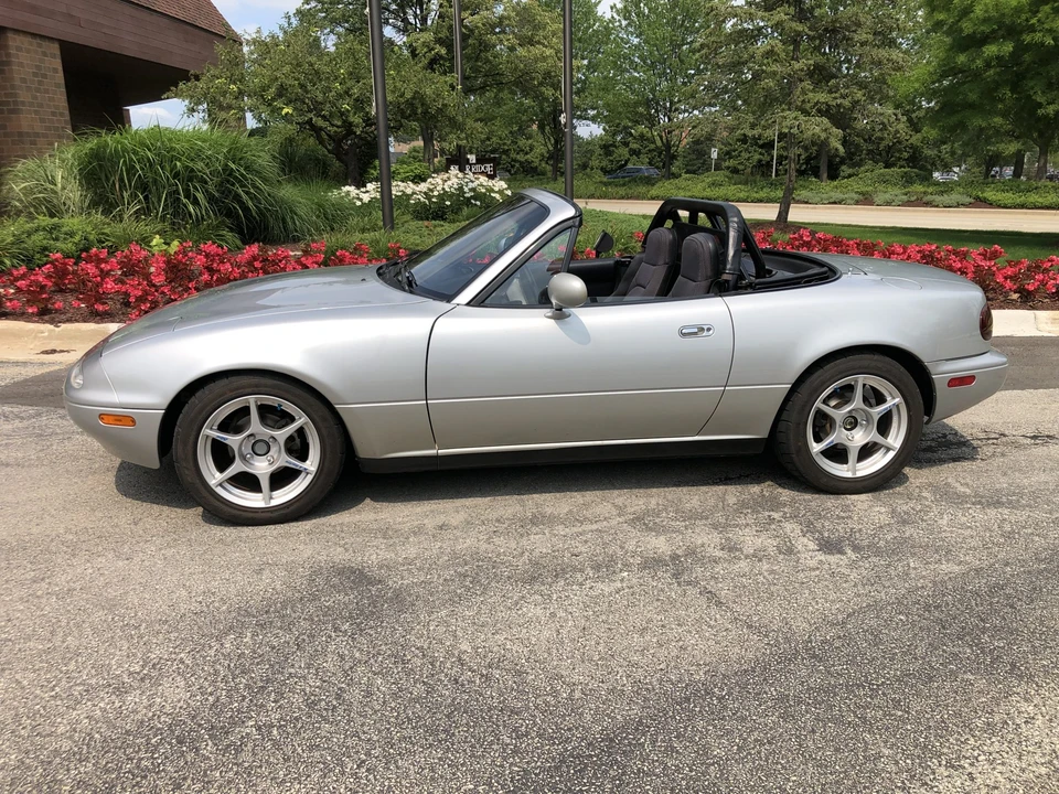 1992 Mazda NA MX-5 Miata - Image 2 of 31