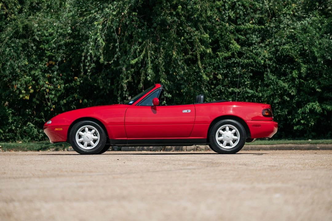 1992 Mazda NA MX-5 Miata - Image 8 of 31