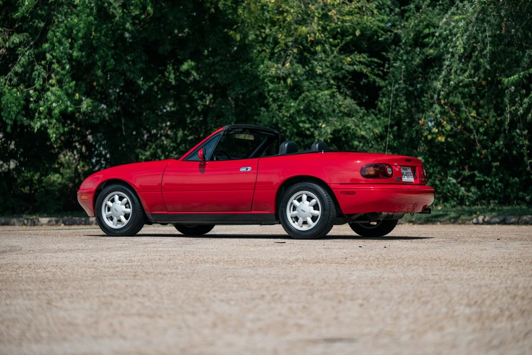1992 Mazda NA MX-5 Miata - Image 9 of 31