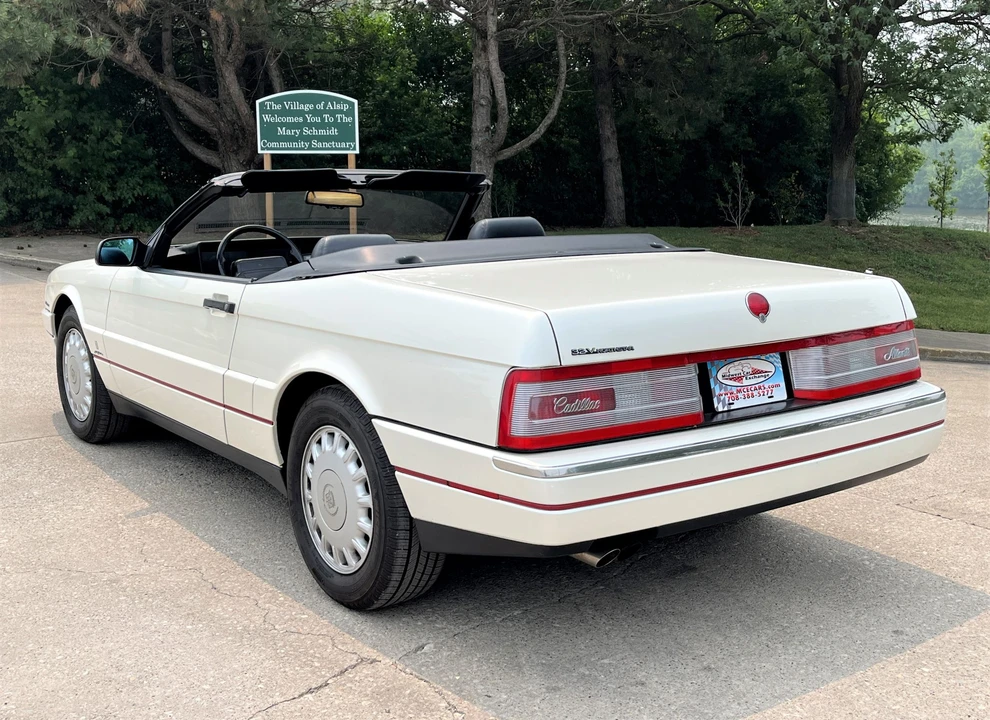 1993 Cadillac Allante - Image 23 of 31