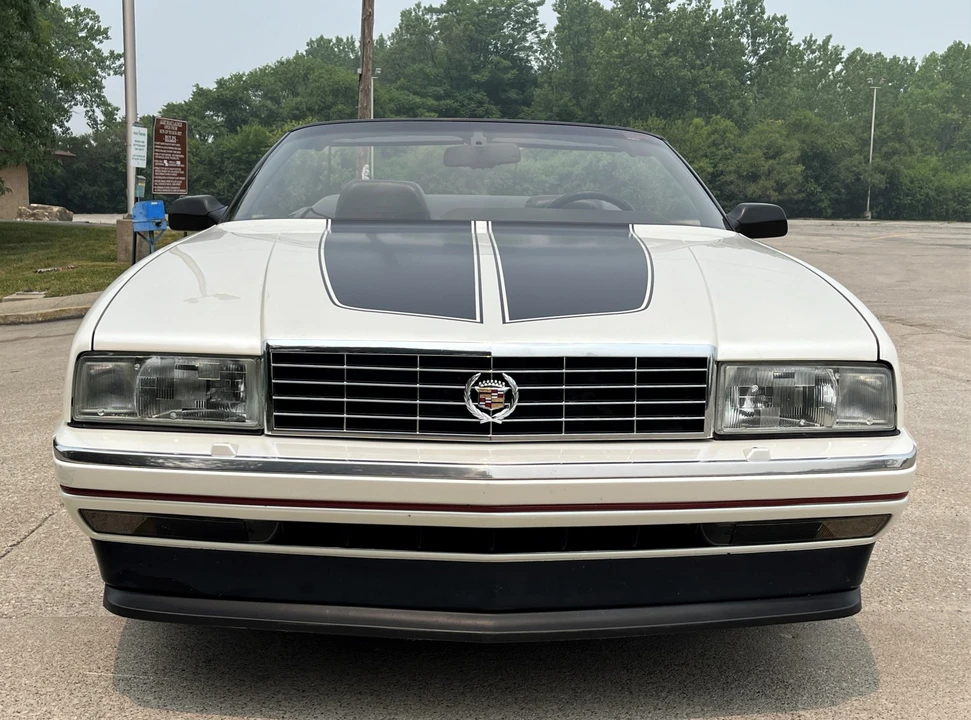 1993 Cadillac Allante - Image 5 of 31