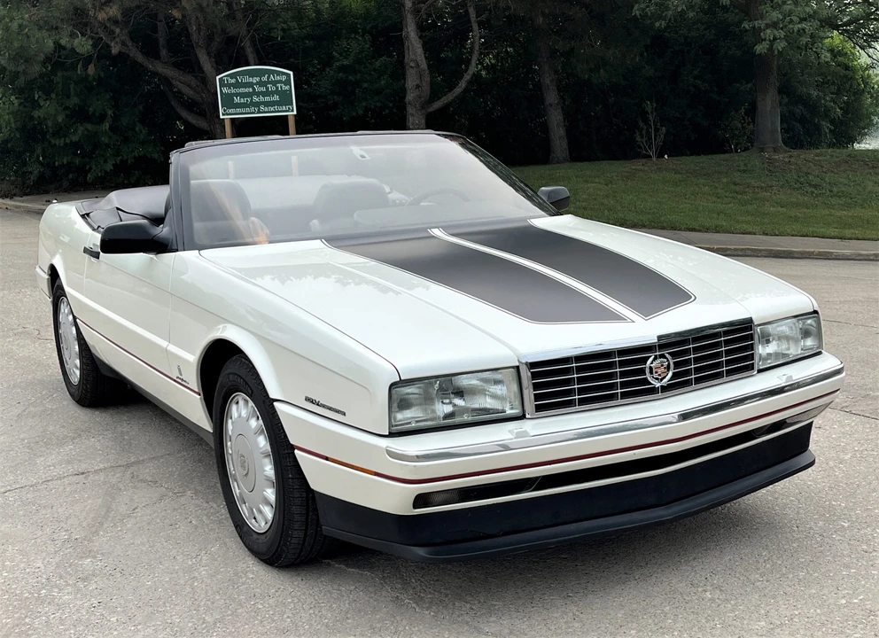 1993 Cadillac Allante - Image 8 of 31