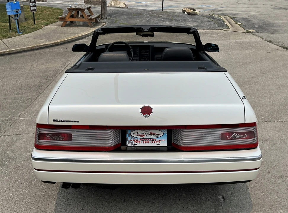1993 Cadillac Allante - Image 21 of 31