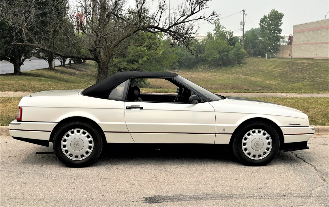 1993 Cadillac Allante - Image 31 of 31