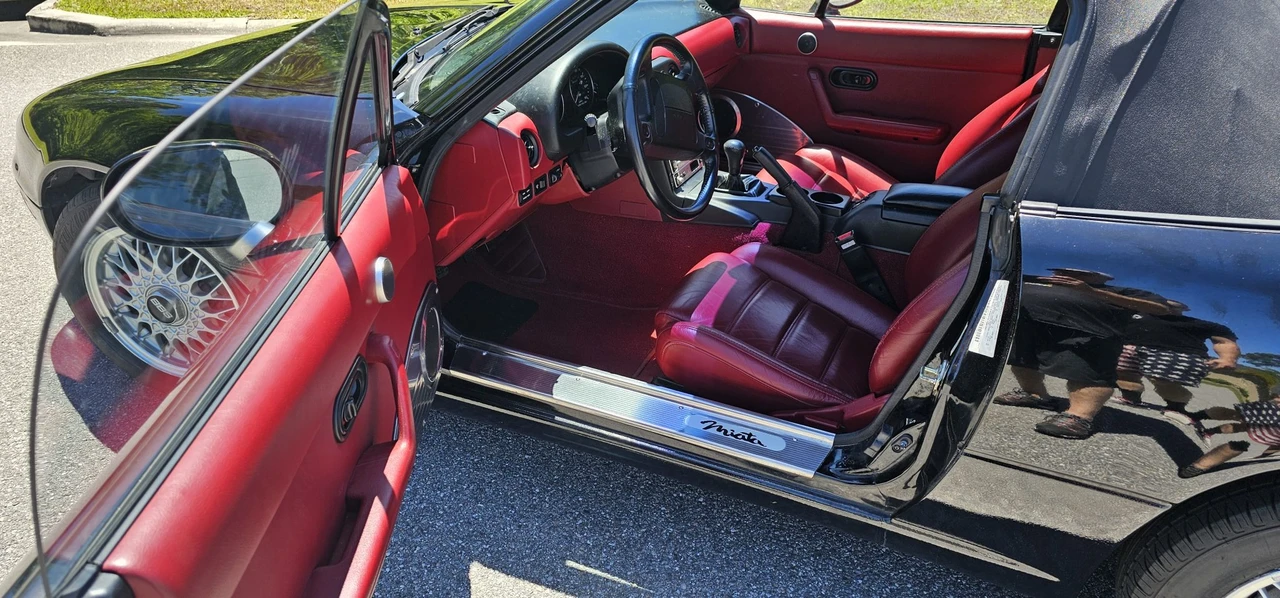 1993 Mazda NA MX-5 Miata - Image 25 of 31