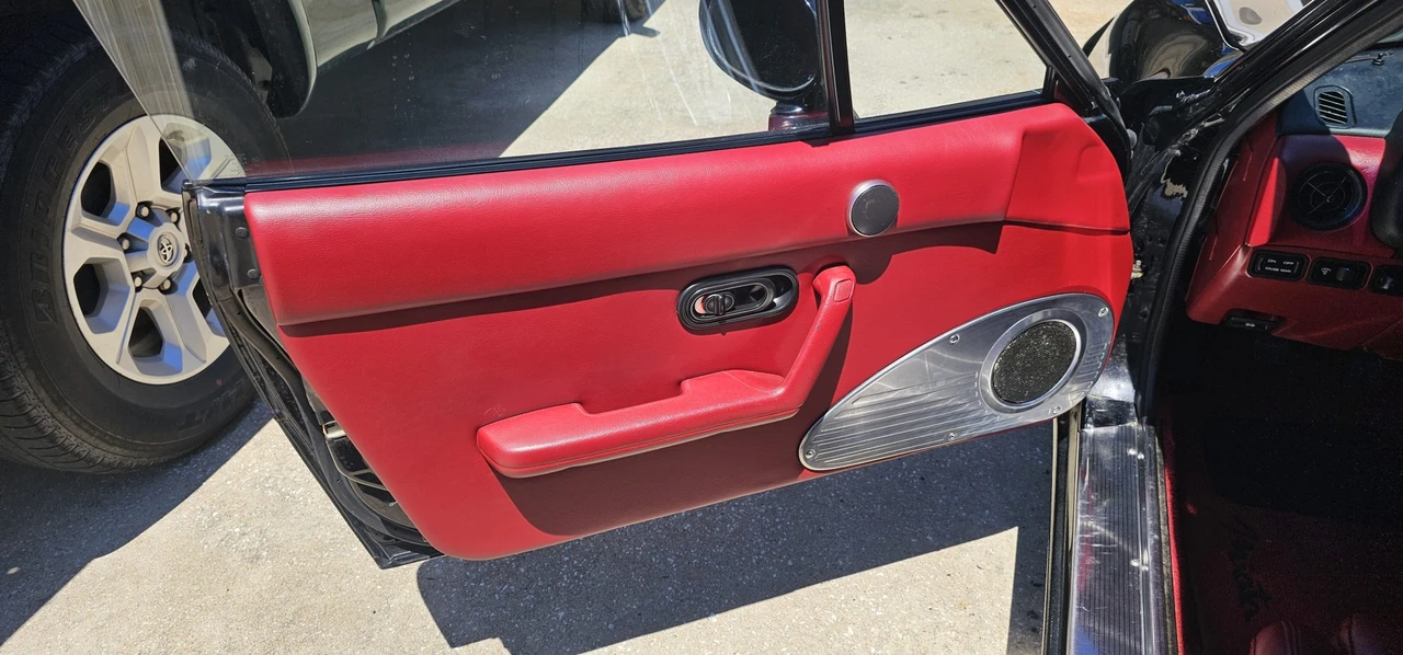 1993 Mazda NA MX-5 Miata - Image 24 of 31