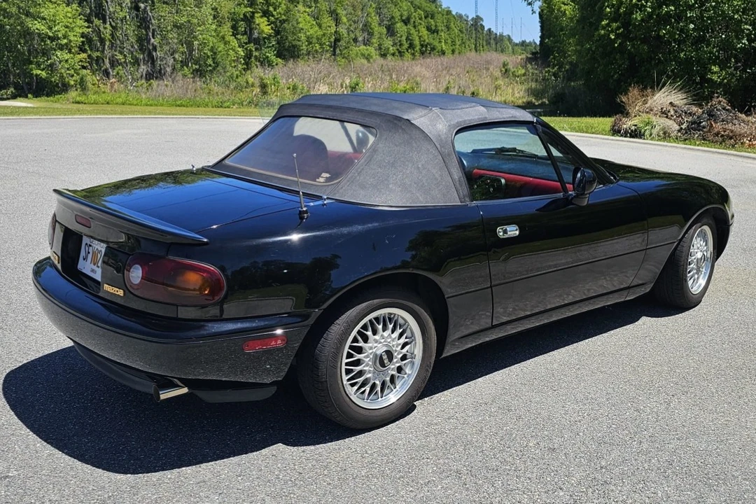 1993 Mazda NA MX-5 Miata - Image 6 of 31