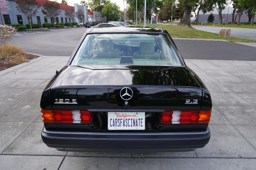 1993 Mercedes-Benz 190E - Image 5 of 31