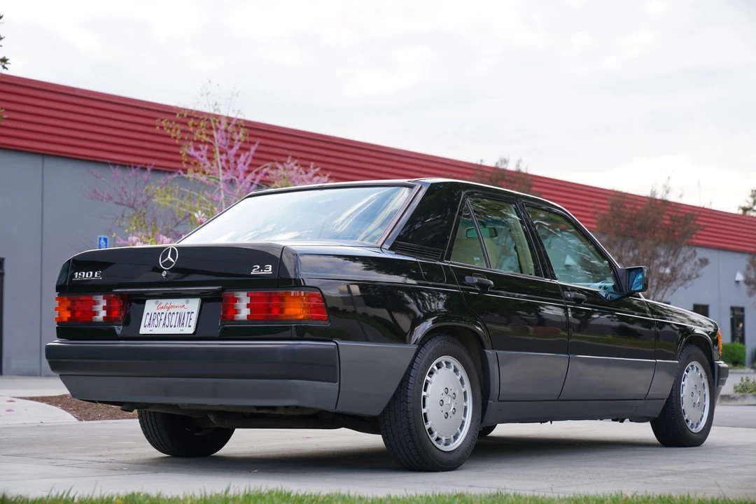 1993 Mercedes-Benz 190E - Image 3 of 31