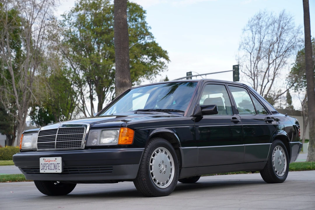 1993 Mercedes-Benz 190E - Image 8 of 31