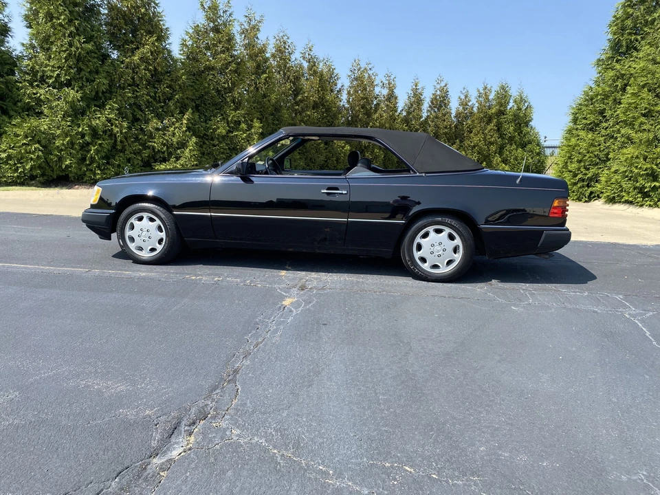 1993 Mercedes-Benz W124 E-Class - Image 9 of 31