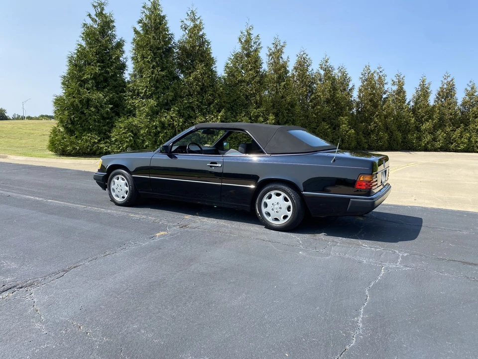 1993 Mercedes-Benz W124 E-Class - Image 10 of 31