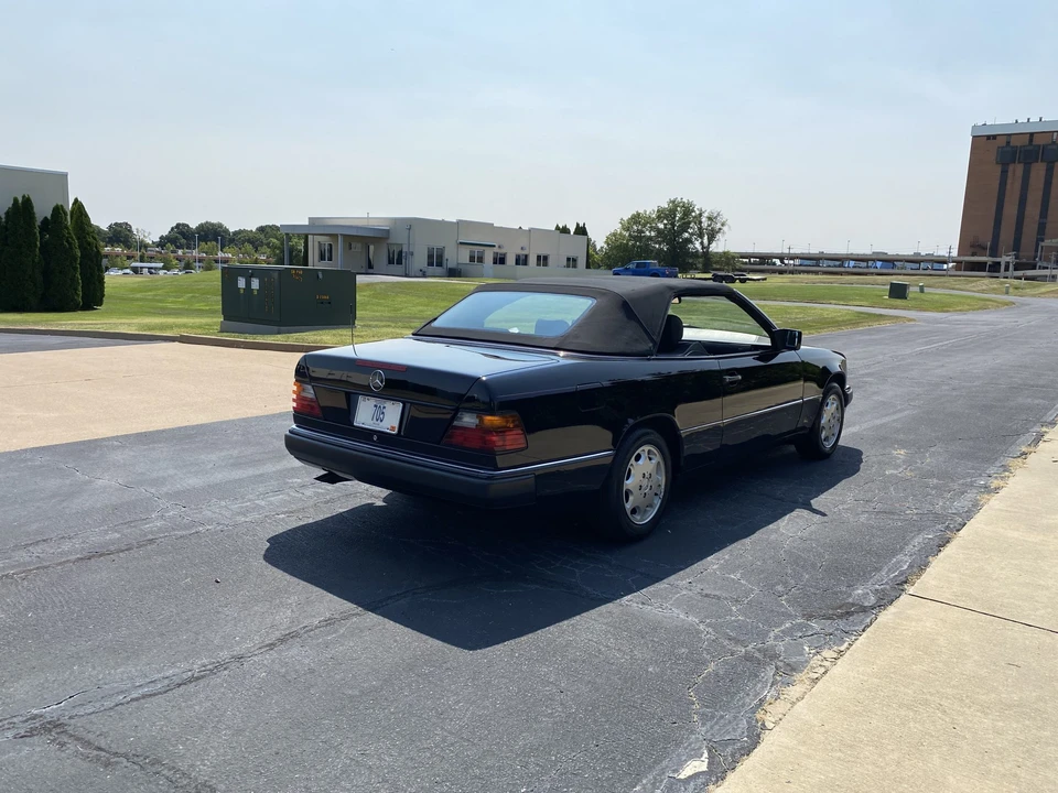 1993 Mercedes-Benz W124 E-Class - Image 15 of 31