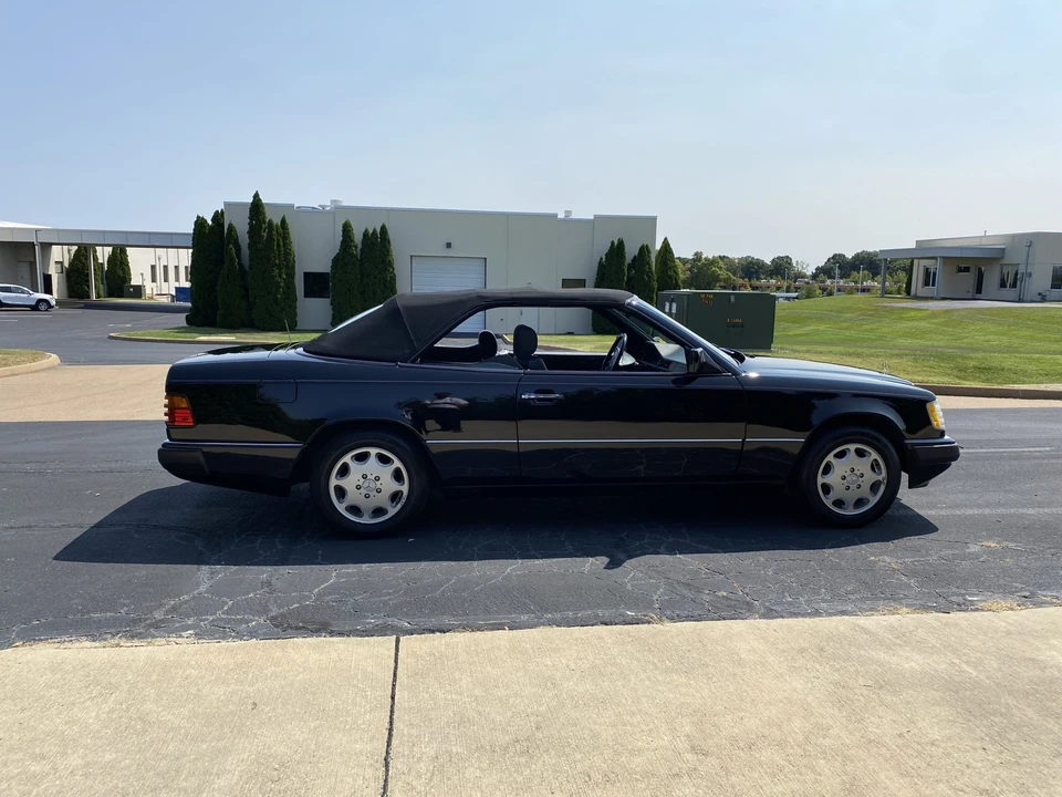 1993 Mercedes-Benz W124 E-Class - Image 18 of 31