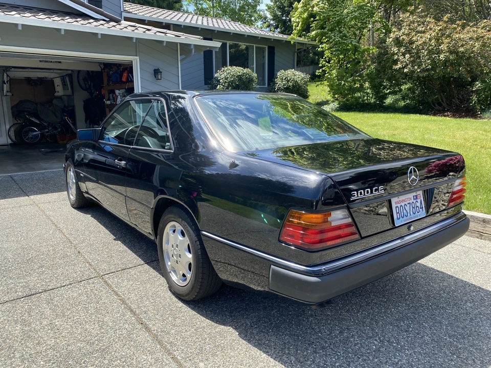 1993 Mercedes-Benz W124 E-Class - Image 13 of 31