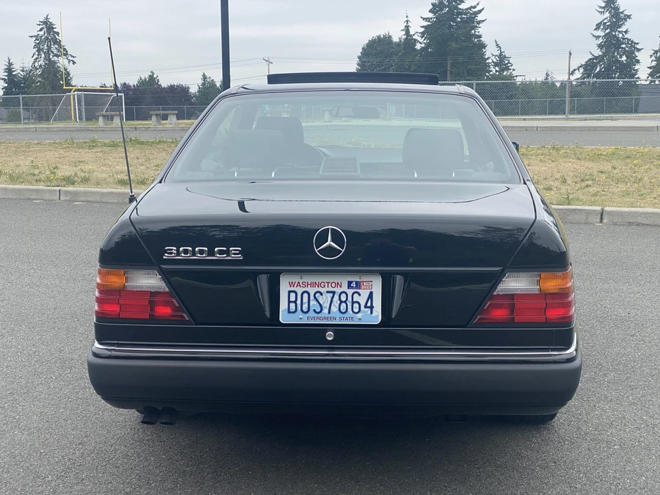 1993 Mercedes-Benz W124 E-Class - Image 7 of 31