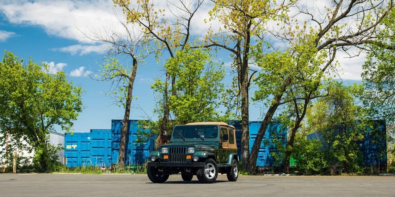 1994 Jeep YJ Wrangler - Image 3 of 31