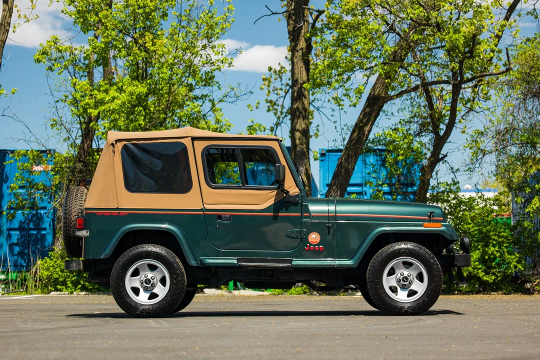 1994 Jeep YJ Wrangler - Image 22 of 31