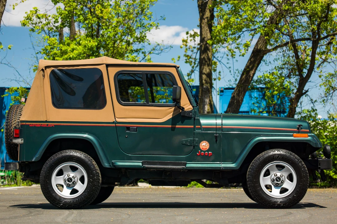 1994 Jeep YJ Wrangler - Image 21 of 31