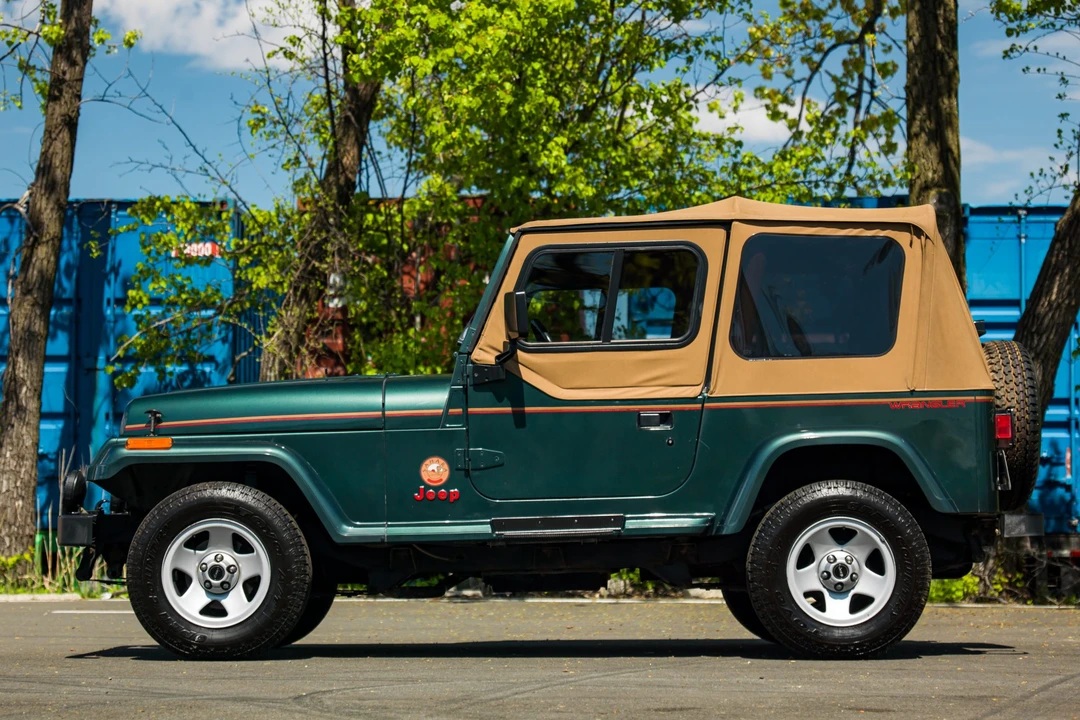 1994 Jeep YJ Wrangler - Image 10 of 31