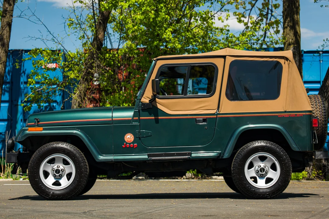 1994 Jeep YJ Wrangler - Image 11 of 31