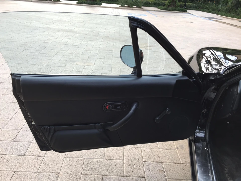 1994 Mazda NA MX-5 Miata - Image 16 of 31