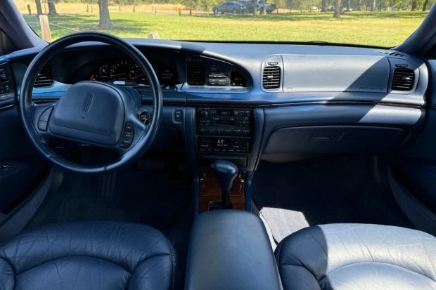 1995 Lincoln Continental 9th Gen - Image 5 of 7