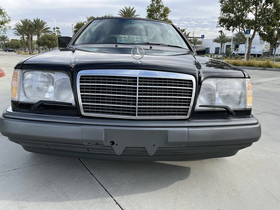 1995 Mercedes-Benz W124 E-Class - Image 17 of 31