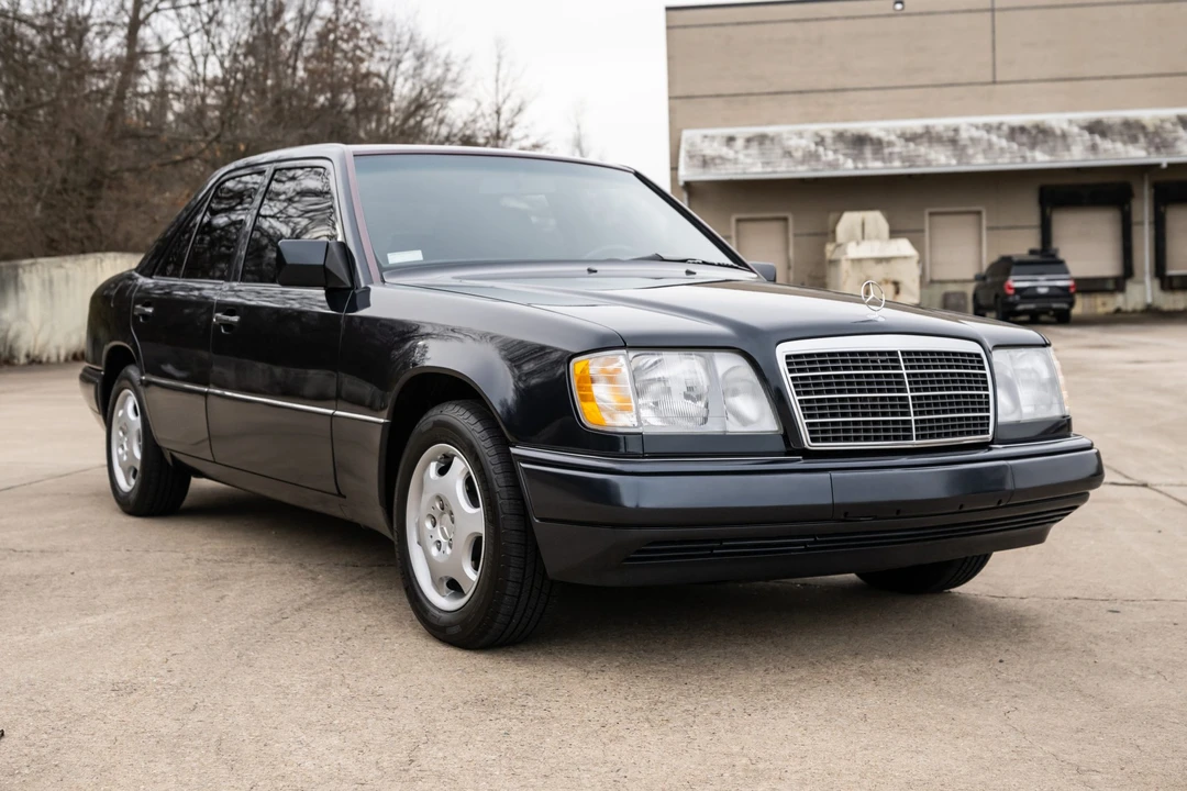 1995 Mercedes-Benz W124 E-Class - Image 12 of 31