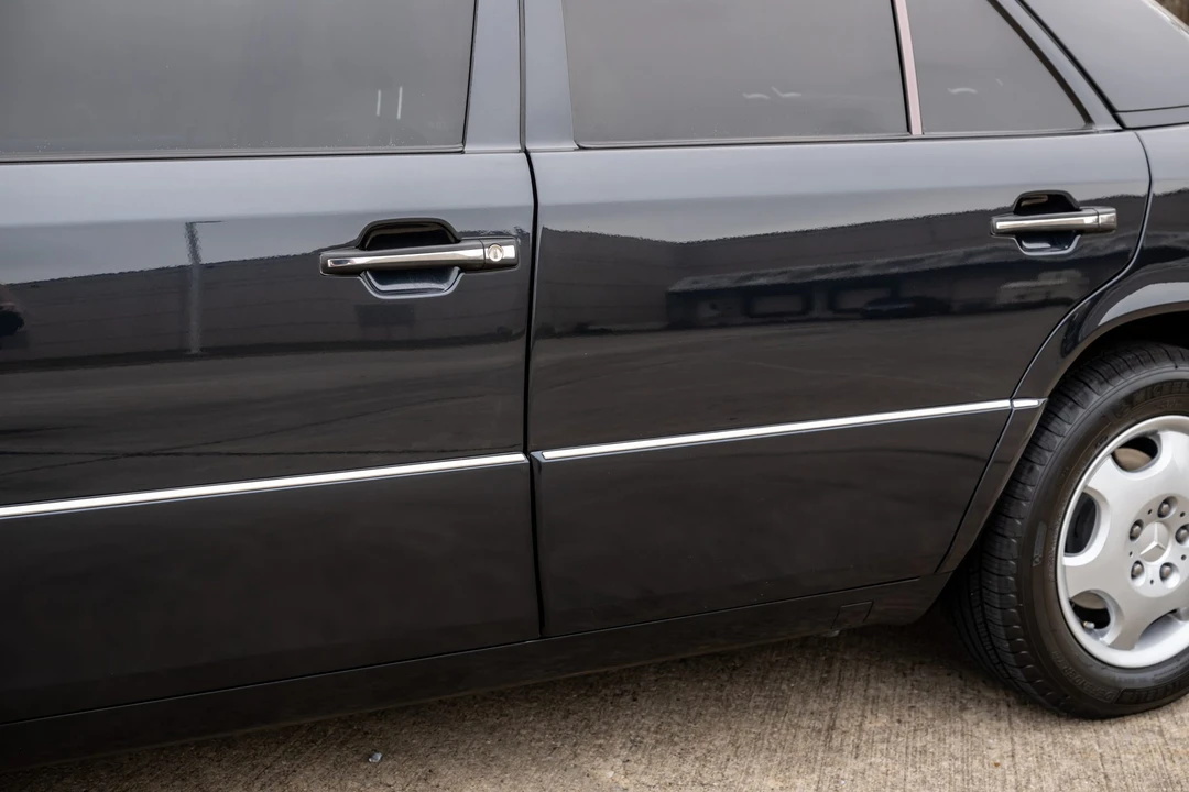 1995 Mercedes-Benz W124 E-Class - Image 25 of 31
