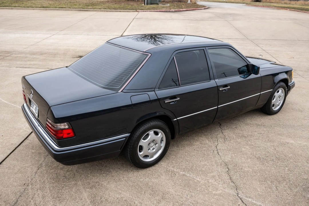 1995 Mercedes-Benz W124 E-Class - Image 9 of 31