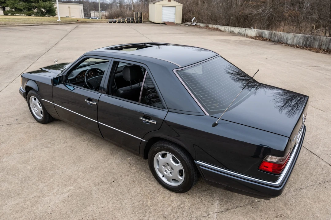 1995 Mercedes-Benz W124 E-Class - Image 5 of 31