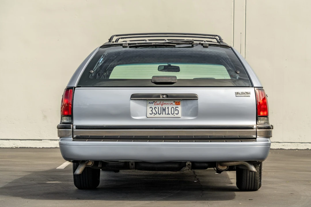 1996 Buick Roadmaster - Image 10 of 31