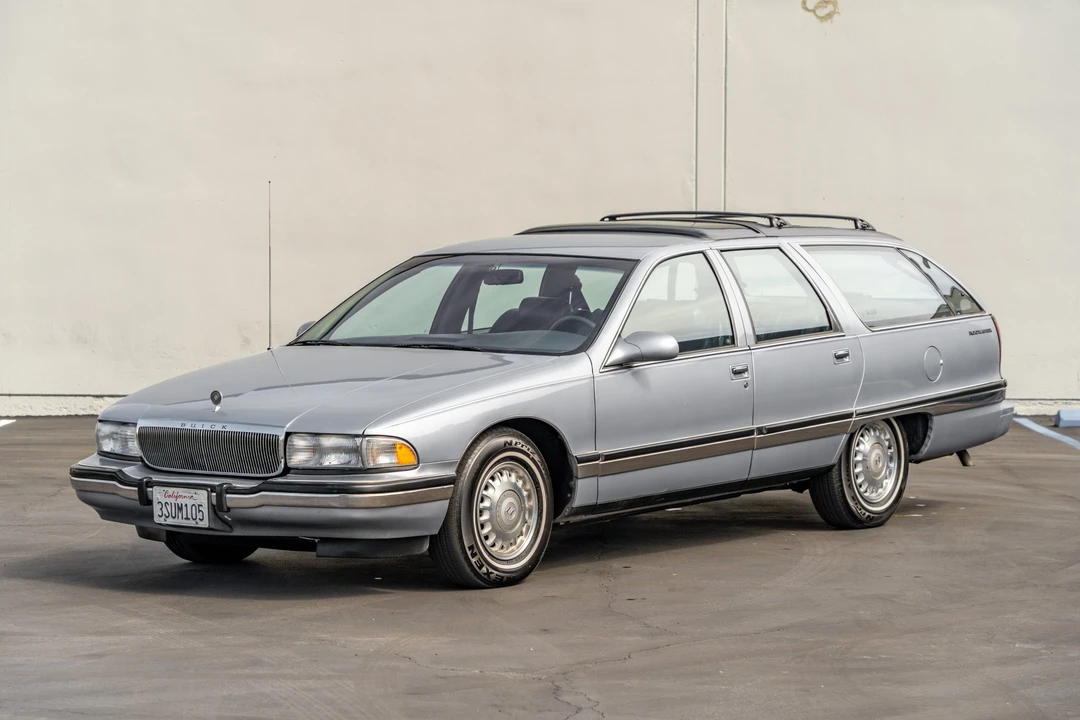 1996 Buick Roadmaster - Image 2 of 31