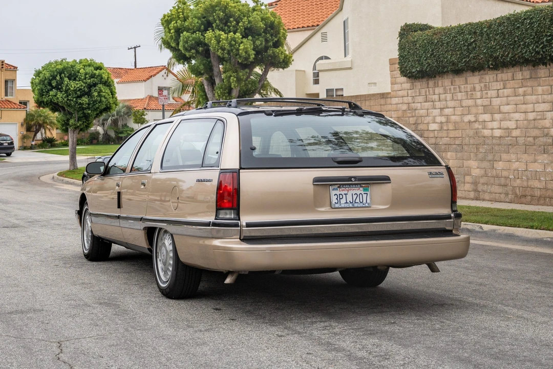 1996 Buick Roadmaster - Image 8 of 31