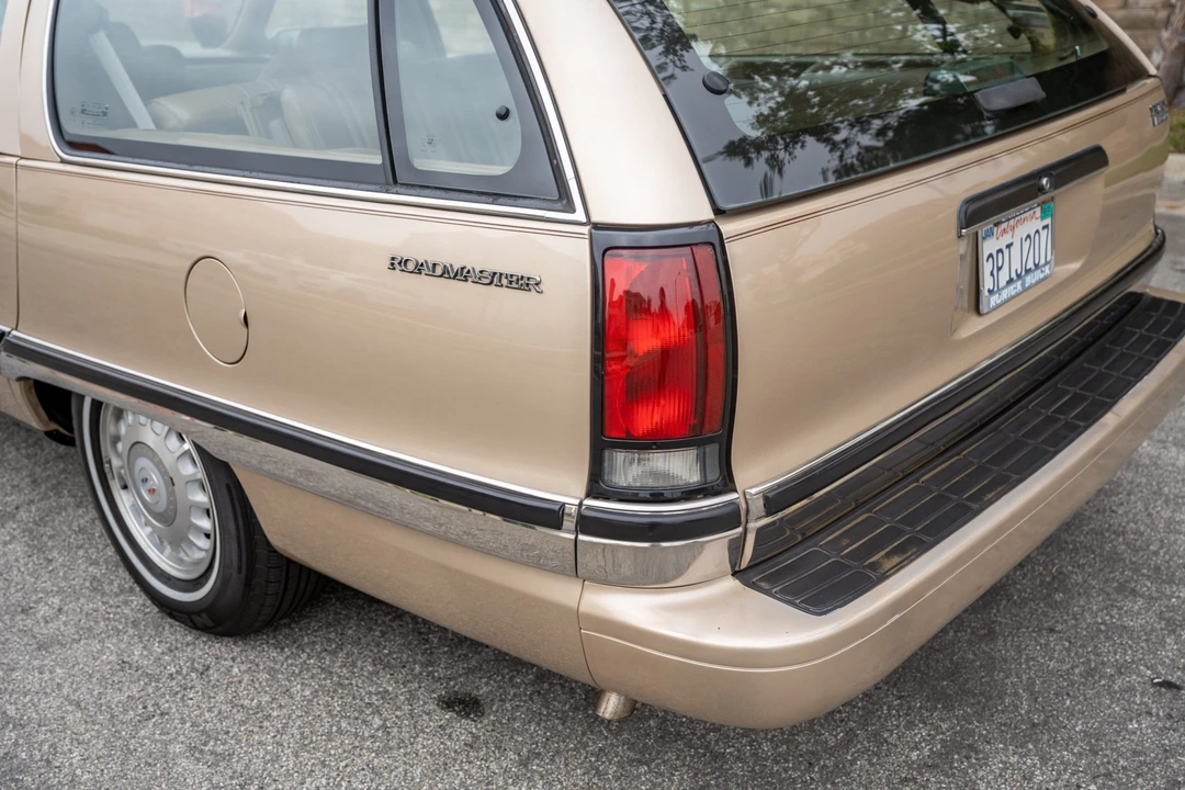 1996 Buick Roadmaster - Image 16 of 31