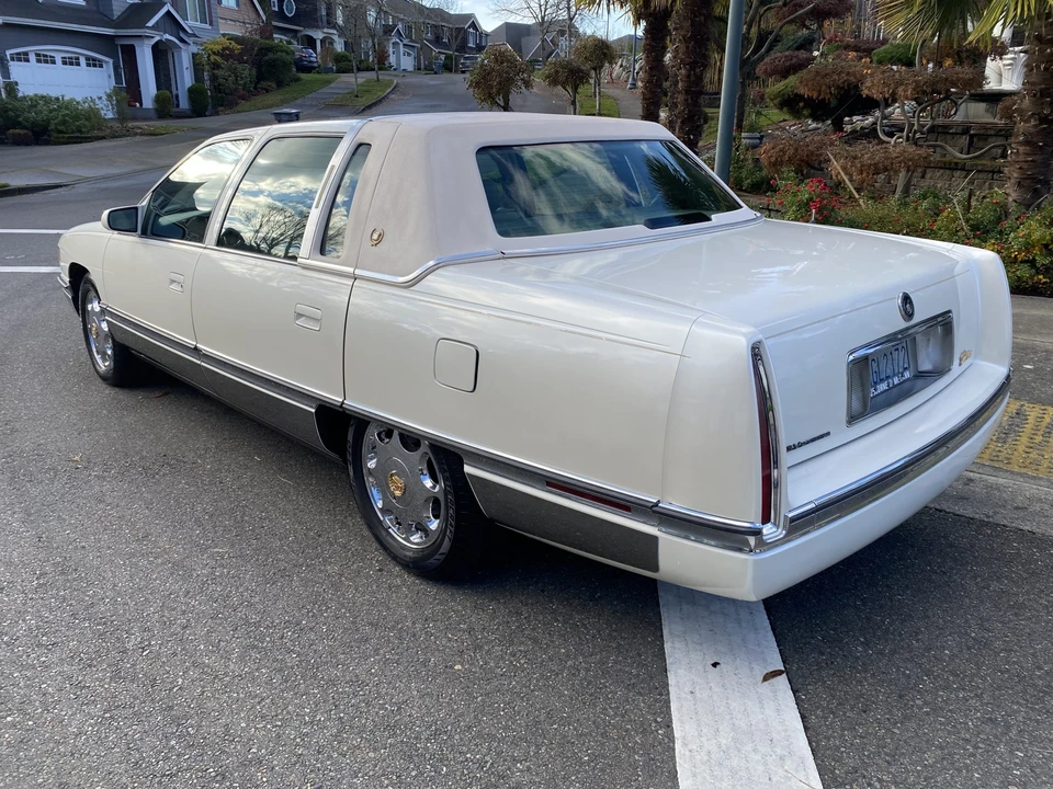 1996 Cadillac DeVille 7th Gen - Image 6 of 31