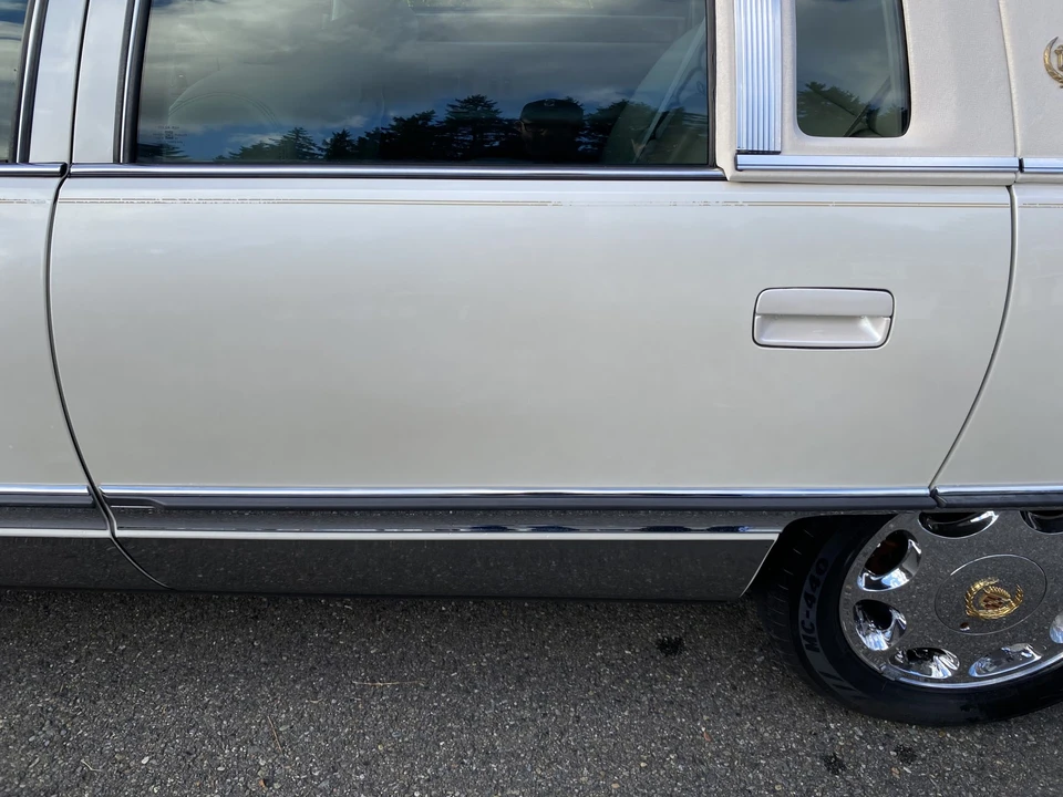 1996 Cadillac DeVille 7th Gen - Image 11 of 31