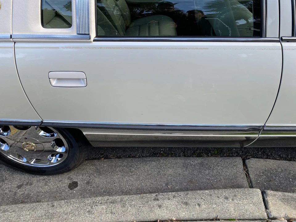 1996 Cadillac DeVille 7th Gen - Image 14 of 31